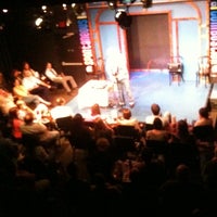 Foto scattata a Go Comedy Improv Theater da Jes il 1/22/2012