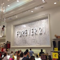 Photo taken at Forever 21 by Carlos Henrique V. on 6/3/2012