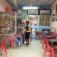 2/2/2012 tarihinde Denny W.ziyaretçi tarafından Depot Anggrek (Sop Buntut Mahakama)'de çekilen fotoğraf