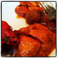 Снимок сделан в Taj Mahal Indian Cuisine пользователем Joey M. 7/10/2012