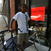 6/28/2012에 Stacey T.님이 BGCN Bike Exchange에서 찍은 사진