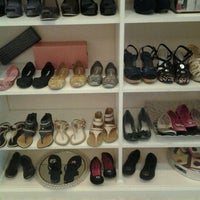 รูปภาพถ่ายที่ My Bestfriend&amp;#39;s Closet โดย Jane J. เมื่อ 2/27/2012