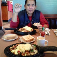 Photo taken at Denny&amp;#39;s by karla angelica g. on 3/10/2012