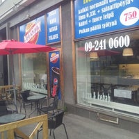 Photo taken at Manskun Pizza ja Kebab by Lauri R. on 7/21/2012