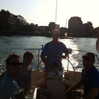 7/17/2012 tarihinde Stephen S.ziyaretçi tarafından Boston Sailing Center'de çekilen fotoğraf