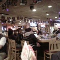 Photo taken at Applebee&amp;#39;s Grill + Bar by Ampoii C. on 12/3/2011
