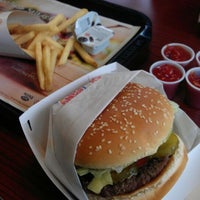 Photo taken at Burger King by David H. on 4/28/2012