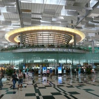 Photo taken at Singapore Changi Airport (SIN) by Chiharu N. on 5/26/2012