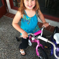 5/6/2012にShell @ Look SalonがAnother Bike Shopで撮った写真