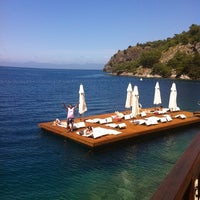 Das Foto wurde bei Hillside Beach Club von Şebnem Ç. am 4/20/2012 aufgenommen