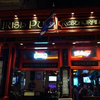 รูปภาพถ่ายที่ The Irish Pub โดย Jun K. เมื่อ 10/10/2011