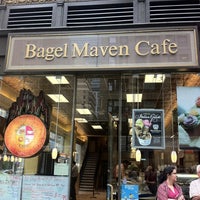 6/24/2011 tarihinde Dani S.ziyaretçi tarafından Bagel Maven Cafe'de çekilen fotoğraf
