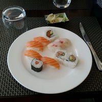 Foto tomada en Okoi | Sushi - Wok - Grill  por Robby C. el 1/17/2012