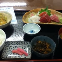 Photo taken at おさしみや by happyman h. on 4/5/2012