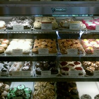 Photo taken at Crumbs Bake Shop by KENNECTED on 9/14/2011
