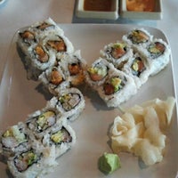 รูปภาพถ่ายที่ Arashi Japan Sushi &amp; Steak House โดย Samantha W. เมื่อ 8/10/2011