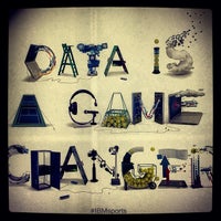 รูปภาพถ่ายที่ IBM Game Changer Interactive Wall โดย Stuart T. เมื่อ 8/31/2012