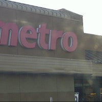 Foto tirada no(a) Metro por Rob M. em 2/4/2012