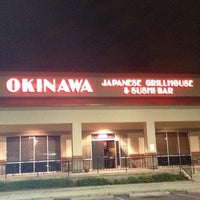 Foto tirada no(a) Okinawa Grillhouse and Sushi Bar por Deddy Ngurah V. em 6/21/2012