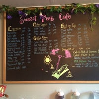 Foto scattata a Sunset Perk Cafe da Manuel B. il 6/30/2012