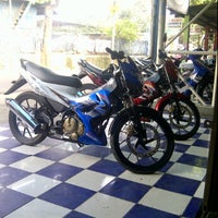 Photo taken at SUZUKI Roby Motor by Syahrul R. on 6/3/2012