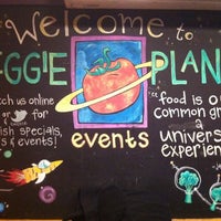 Photo taken at Veggie Planet by Elissa S. on 12/13/2011