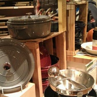 Photo taken at Williams-Sonoma by Tombo H. on 10/12/2011