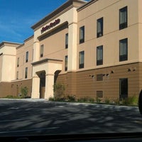 Foto tomada en Hampton Inn &amp;amp; Suites  por Ualreadyknodoughboy W. el 8/31/2011