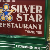 รูปภาพถ่ายที่ Silver Star Diner โดย NOTaRealEstateAgent เมื่อ 12/21/2010
