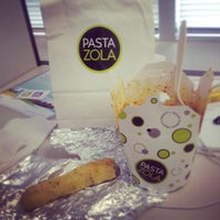 รูปภาพถ่ายที่ Pasta Zola — Eden Prairie โดย Jake G. เมื่อ 1/20/2012