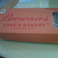 Review Essy's Brownies Store