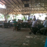 Foto diambil di Restaurante Assao Parrilla Bar oleh Jose A. pada 4/6/2012