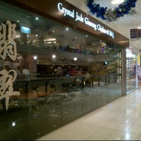 Photo taken at Crystal Jade Ginseng Chicken &amp;amp; BBQ by Harry S. on 11/11/2011