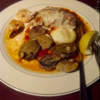 รูปภาพถ่ายที่ Bazzarelli Restaurant โดย Samantha Z. เมื่อ 8/6/2011
