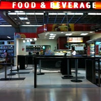 Photo taken at Food &amp;amp; Beverage by Sérgio D. on 3/10/2011