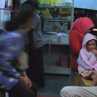 Photo taken at Mie Aceh Pangkalan Jati by A F. on 12/10/2011