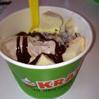 Foto tirada no(a) Krave Self Serve Frozen Yogurt por Carie L. em 9/12/2012