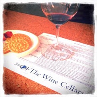 6/16/2012 tarihinde ChatterBox Christieziyaretçi tarafından The Wine Cellars - Fine Wine, Gifts &amp;amp; Wine Café'de çekilen fotoğraf