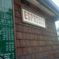 Das Foto wurde bei Bay Street Coffee Co von Vanessa B. am 6/23/2012 aufgenommen