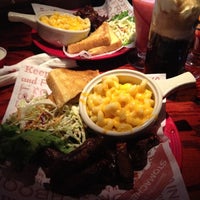 Photo taken at Red Robin Gourmet Burgers and Brews by Glee M. on 4/16/2012