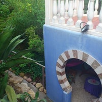 รูปภาพถ่ายที่ Hotel con Encanto &amp;amp; Tetería JARDÍN DE LOS SENTIDOS โดย Robin S. เมื่อ 8/22/2012