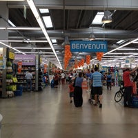 Photo taken at Decathlon by Giovanni Carloss on 7/7/2012