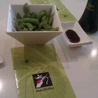 รูปภาพถ่ายที่ Maizuru Sushi Bar &amp;amp; Japanese Restaurant โดย On Your N. เมื่อ 7/15/2012