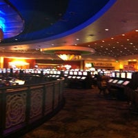 Photo prise au Calder Casino par Jeff B. le8/19/2012