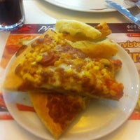 Photo taken at Pizza Hut by Melih Murat A. on 6/25/2012