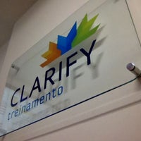 รูปภาพถ่ายที่ Clarify Treinamento โดย Ricardo B. เมื่อ 3/31/2012