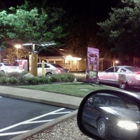 Photo taken at Taco Bell by Lynnette F. on 4/14/2012