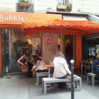 Photo taken at Bubbolitas Paris - Bubble Tea Bar by Nawal on 6/29/2012