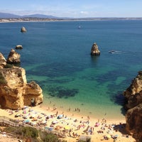 Foto tirada no(a) Praia do Camilo por Enrico G. em 8/13/2012