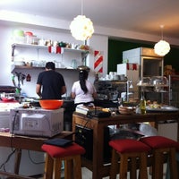 รูปภาพถ่ายที่ Calixto Café โดย Pedro S. เมื่อ 2/10/2012